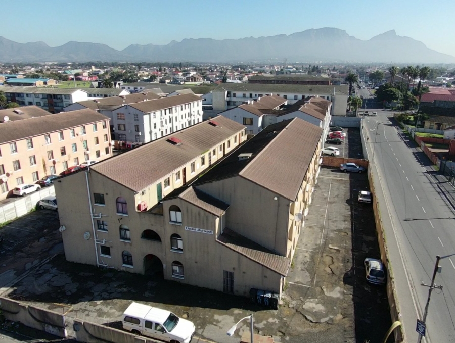 2 Bedroom Property for Sale in Grassy Park Western Cape
